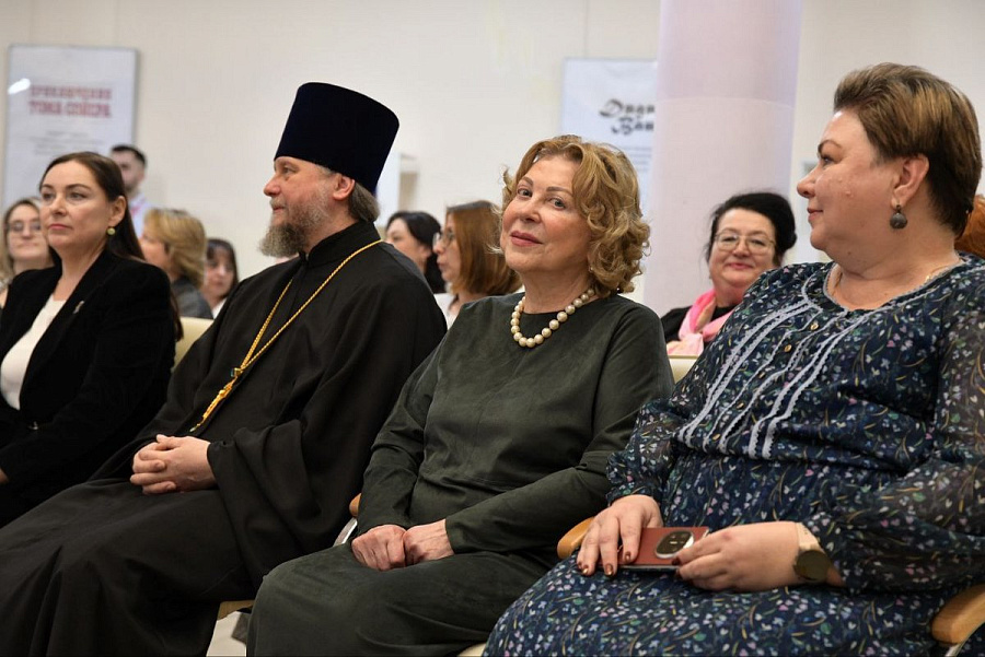 Подписание соглашений о сотрудничестве между учреждениями образования и благочиниями Дмитровского городского округа